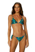 Model Front: Blueman Set Set Fauna Triangulo Lacinho-Coracao