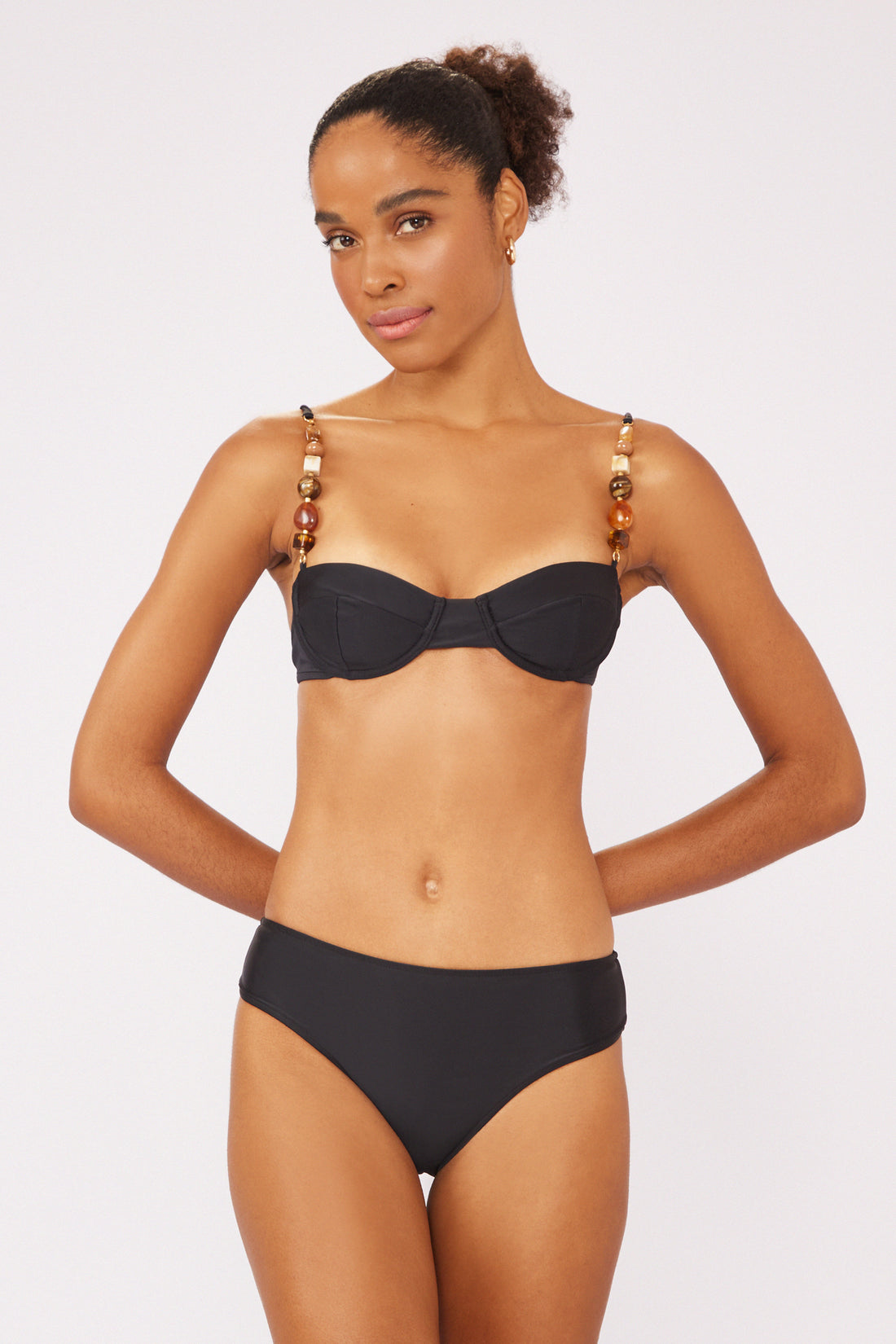 Model Front: Blueman Set Set Preto Chandon Sunquine