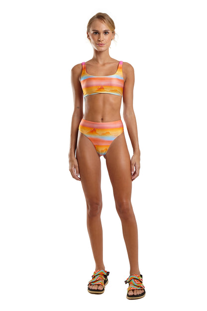 Model Front: Blueman Top Top Noruega Sunquine Mar Sunset