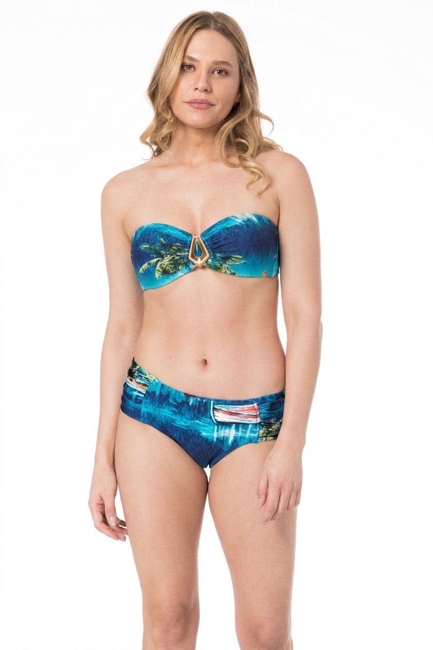 Model Front: Lua Morena Bikini Tops Top Bandeau Drapeada Media Calmaria