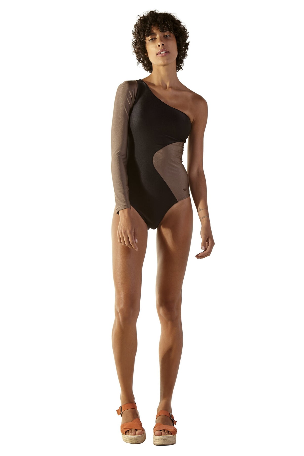 Model Front: Blueman One Piece Swimsuits Ornamento Caramel Preto