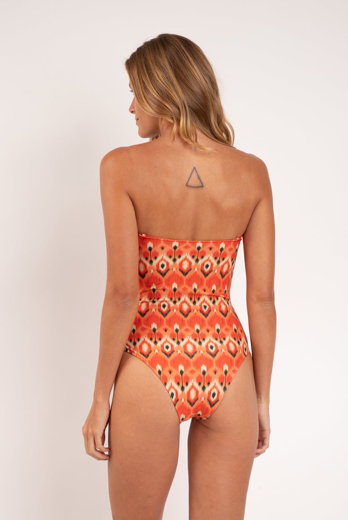 Model Back: Rio De Sol One Piece Swimsuits Maracai Sara-Op