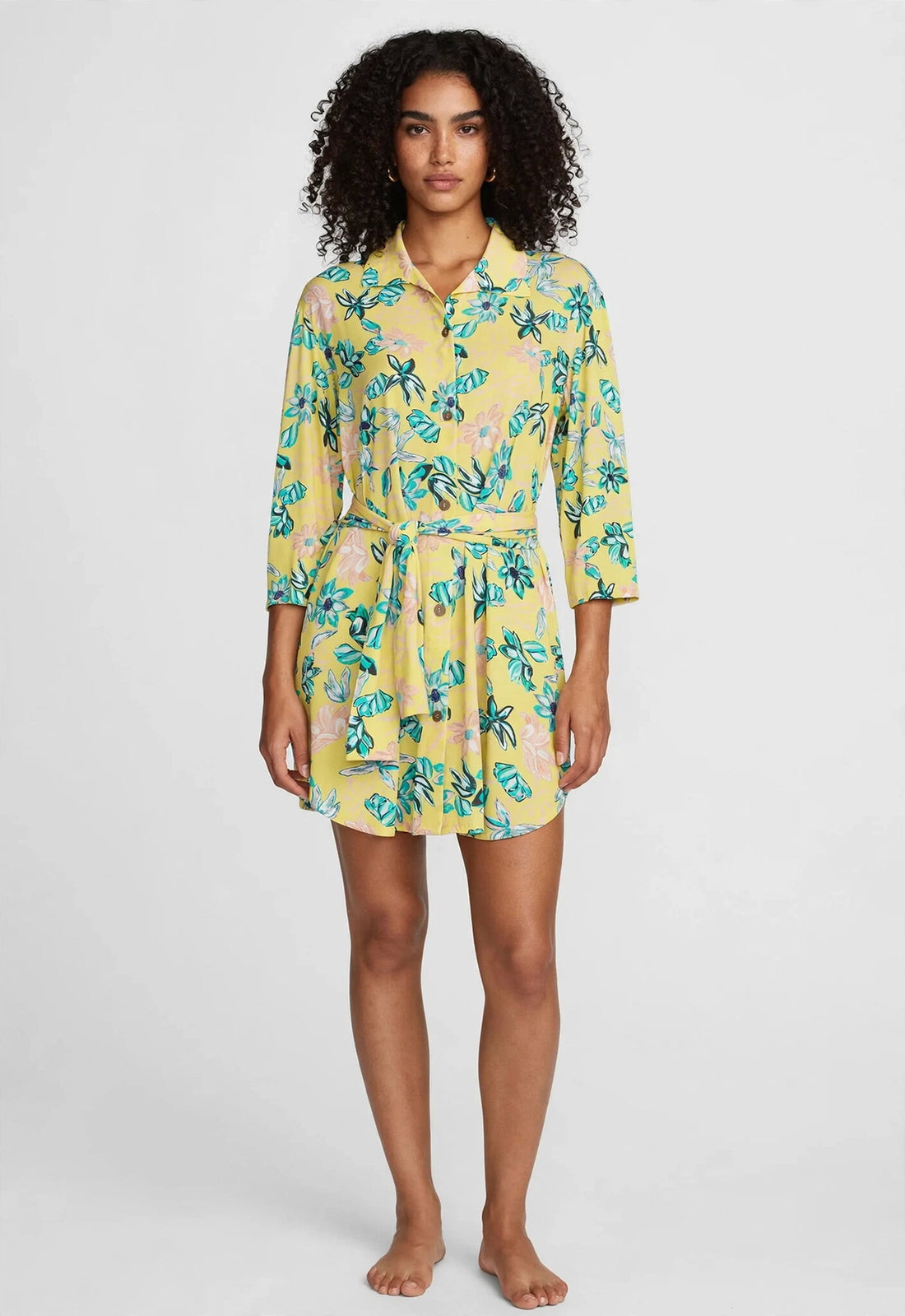 Model Front: Rio De Sol Shirtdress Chemise Florescer