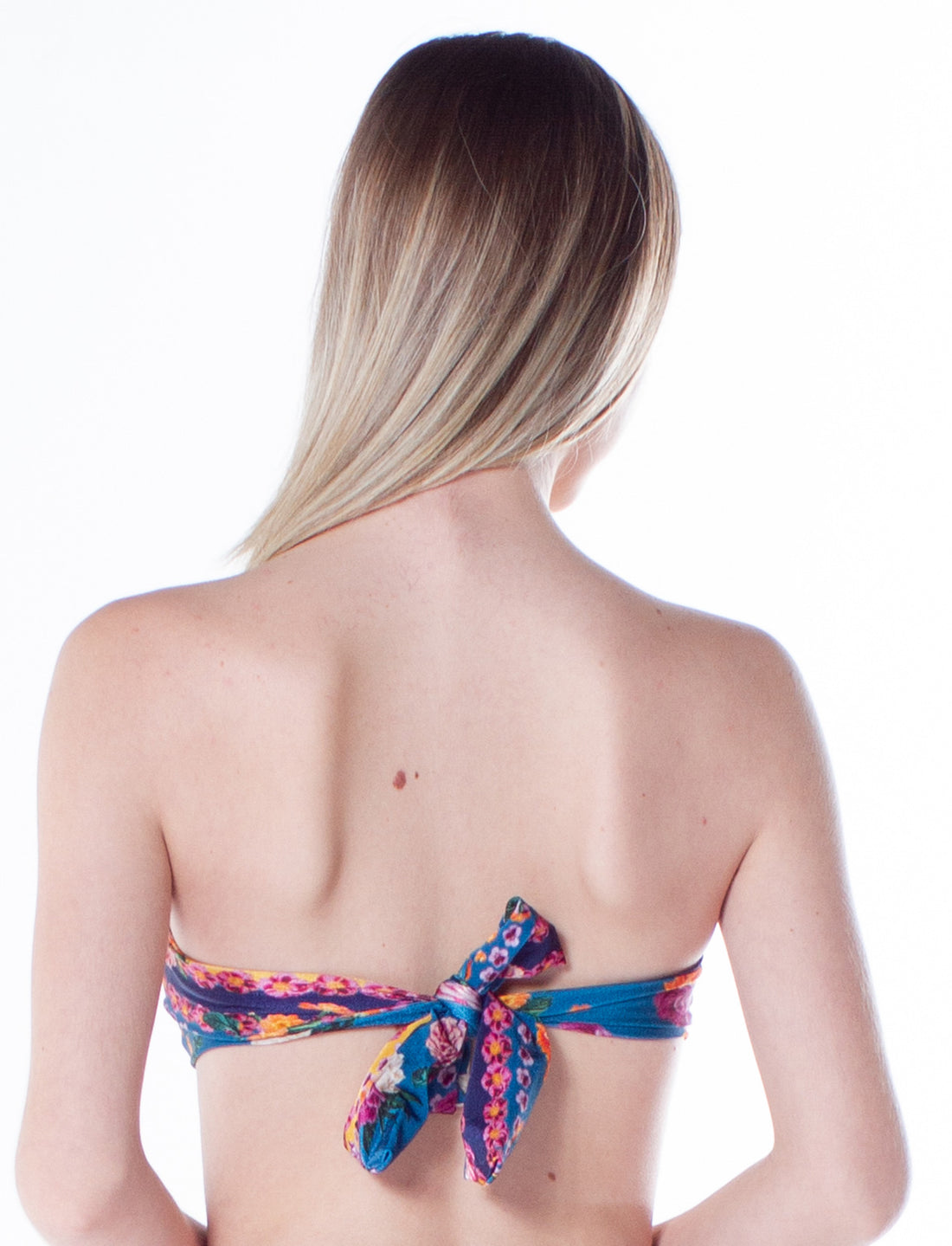 Model Back: La Playa Top Top Tqc Nó Luau