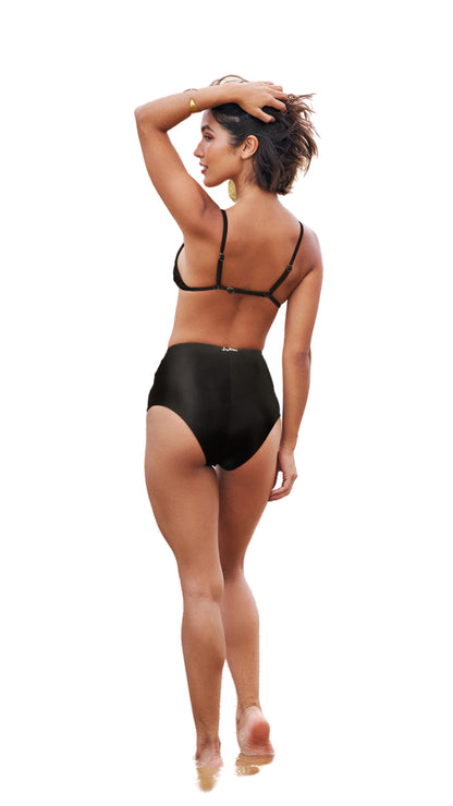 Model Back: Lua Morena Bottom Bottom Cinta Liso Preto