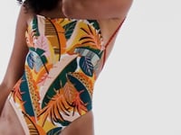 Video: Rio De Sol One-Piece El-Arco Ella