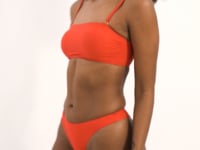 Video: Rio De Sol Set Set Rouge Bandeau-Reto Nice-Fio