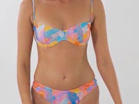 Video: Rio De Sol Top Top Cloud Kelli