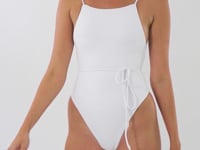 Video: Rio De Sol One-Piece Sand-White Adele