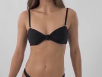 Video: Rio De Sol Top Top Touch-Black Bandeau-Joy