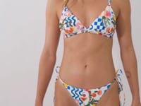 Video: Rio De Sol Set Set Al-Mare Tri-Fixo Cheeky-Micro