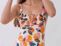 Video: Rio De Sol One-Piece Picnic Jennie