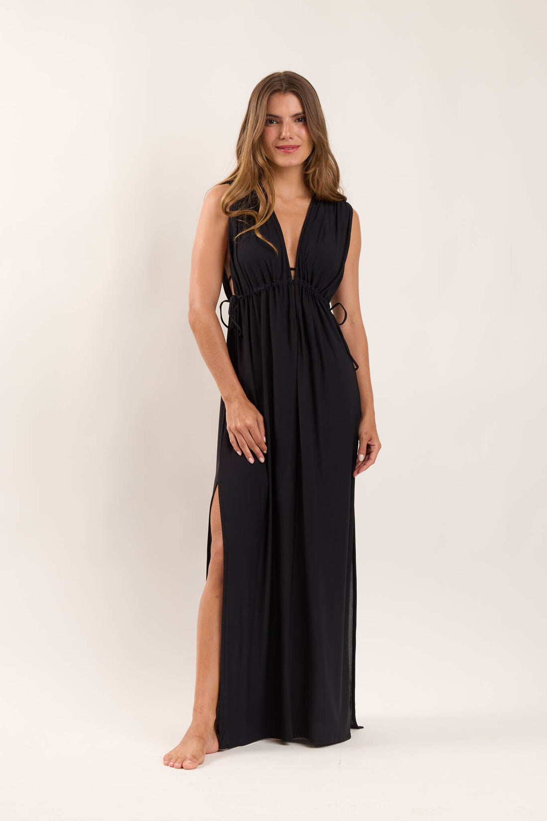 Model Front: Rio De Sol Maxi Dresses Black Long Dress Soleil