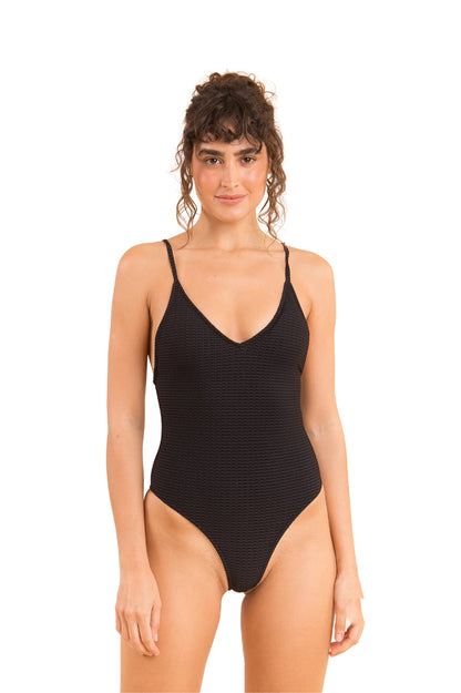 Model Front: Rio De Sol One-Piece Bora-Black Hype