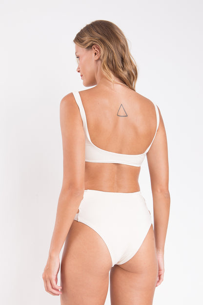 Model Back: Rio De Sol Bottom Bottom Malibu-Natural Highwaist-Spin