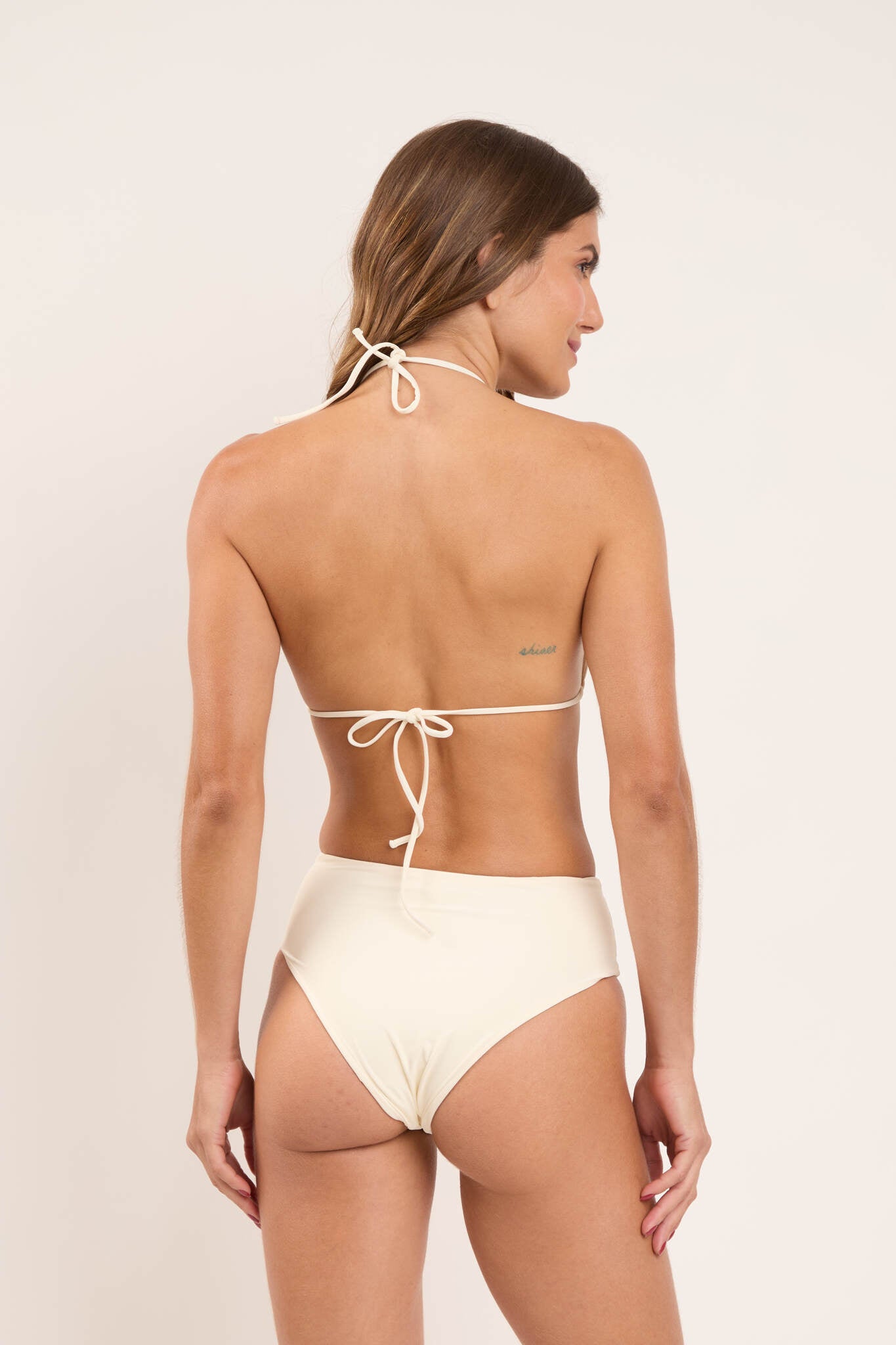 Model Back: Rio De Sol Bottom Bottom Off-White Hotpants