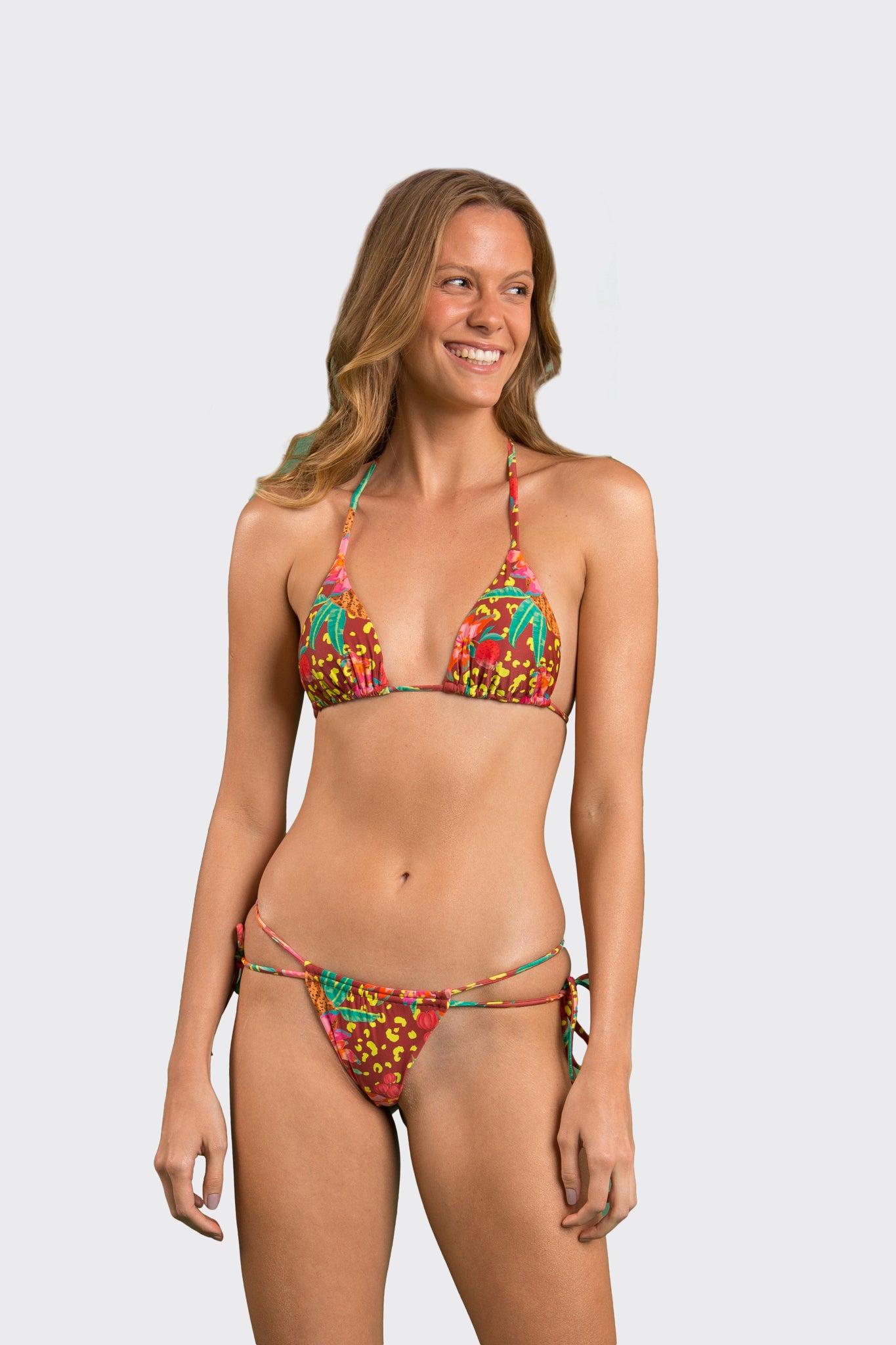 Model Front: Rio De Sol Bottom Bottom Tropics Pipa
