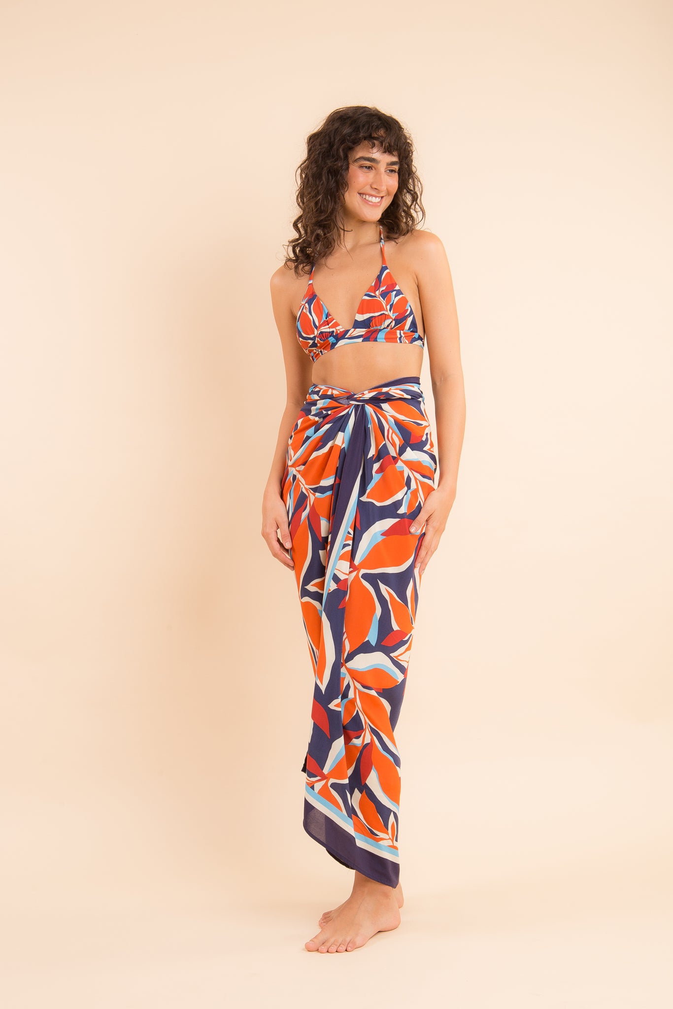 Image 12: Rio De Sol Pareo Leaves Canga