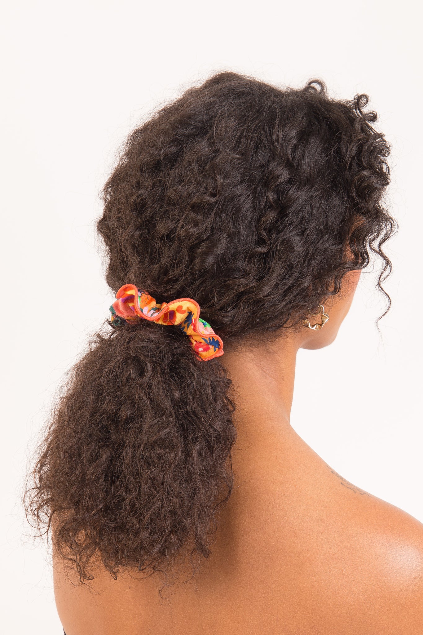 Model Front: Rio De Sol Hair Accessory Love-Trip Scrunchie