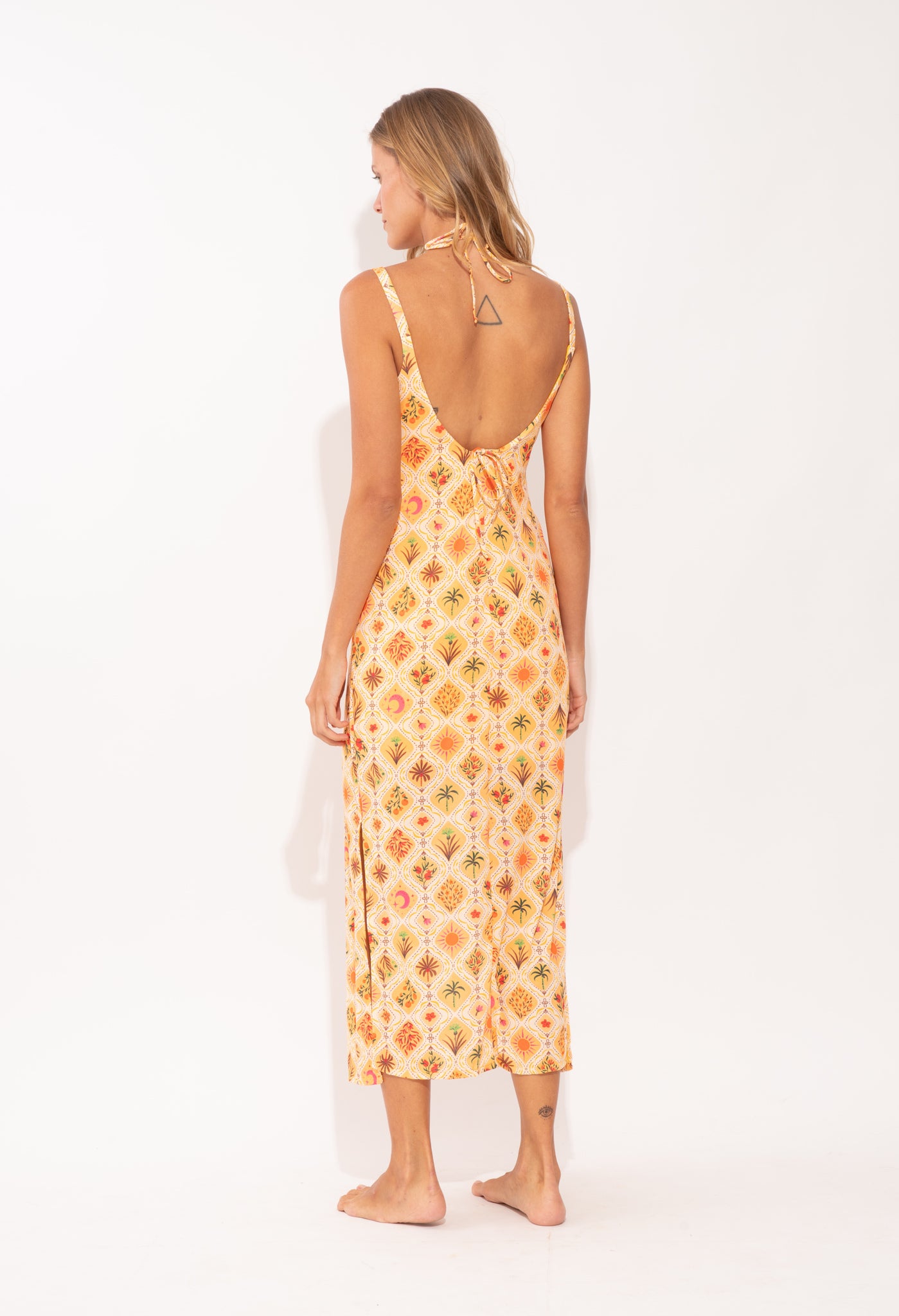 Model Back: Rio De Sol Beach Dresses Mosaico Saida Yara