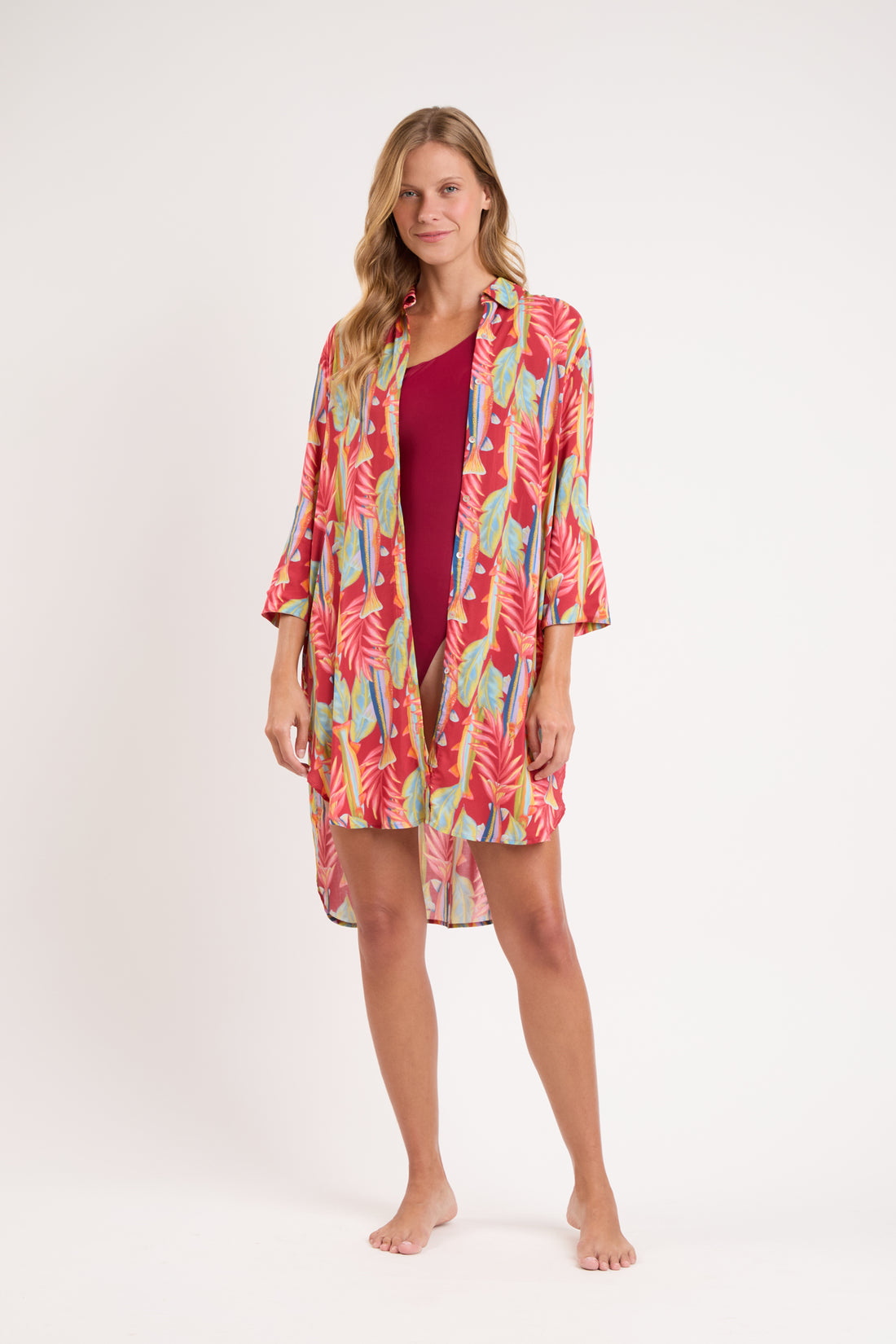Model Front: Rio De Sol Beach Dresses Sea-Bloom Chemise Gabriele