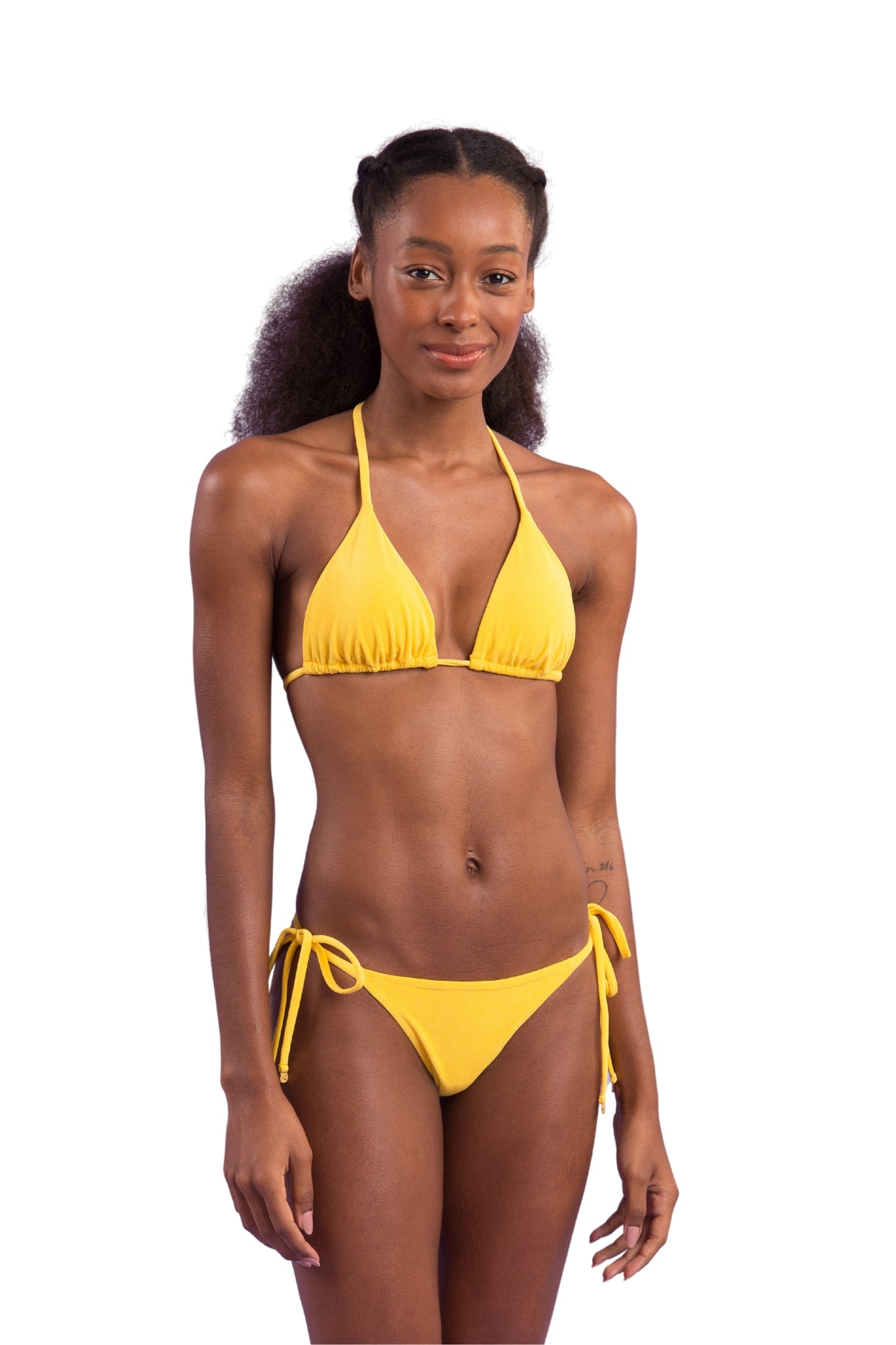 Model Front: Rio De Sol Set Set Malibu-Yellow Tri-Inv Cheeky-Tie