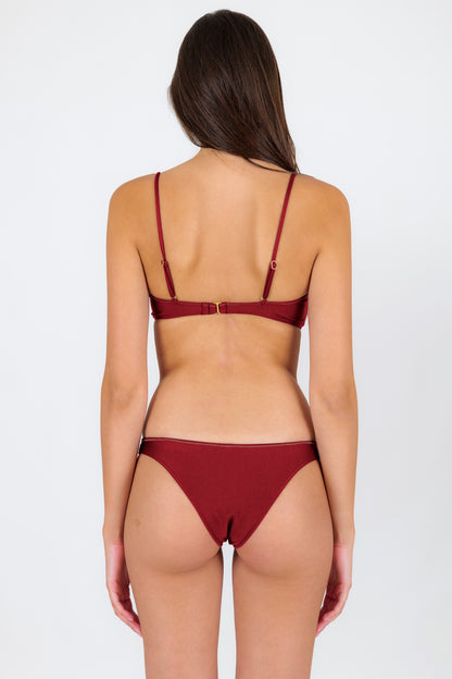 Model Back: Rio De Sol Set Set Shimmer-Divino Bandeau-Knot Essential