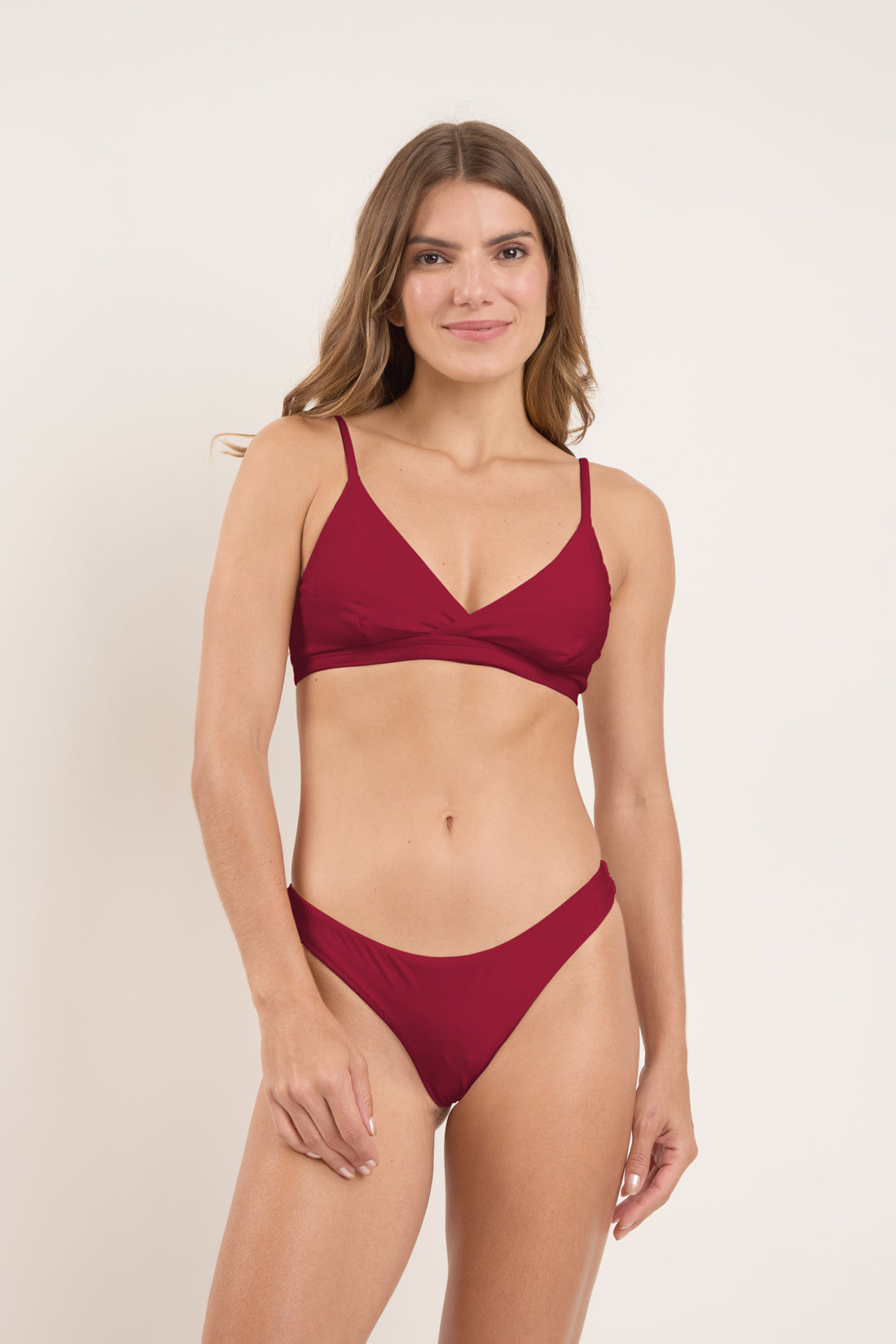 Model Front: Rio De Sol Set Set Touch-Carmim Paola Essential