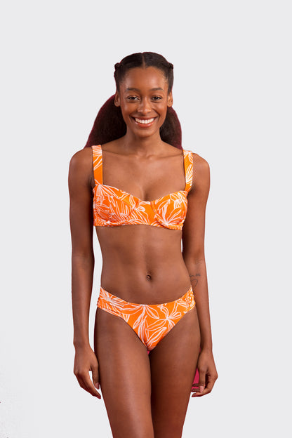 Model Front: Rio De Sol Set Set Trail-Orange Amelia Baobi