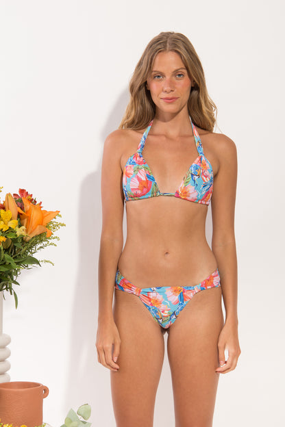 Model Front: Rio De Sol Set Set Zinnia Mel