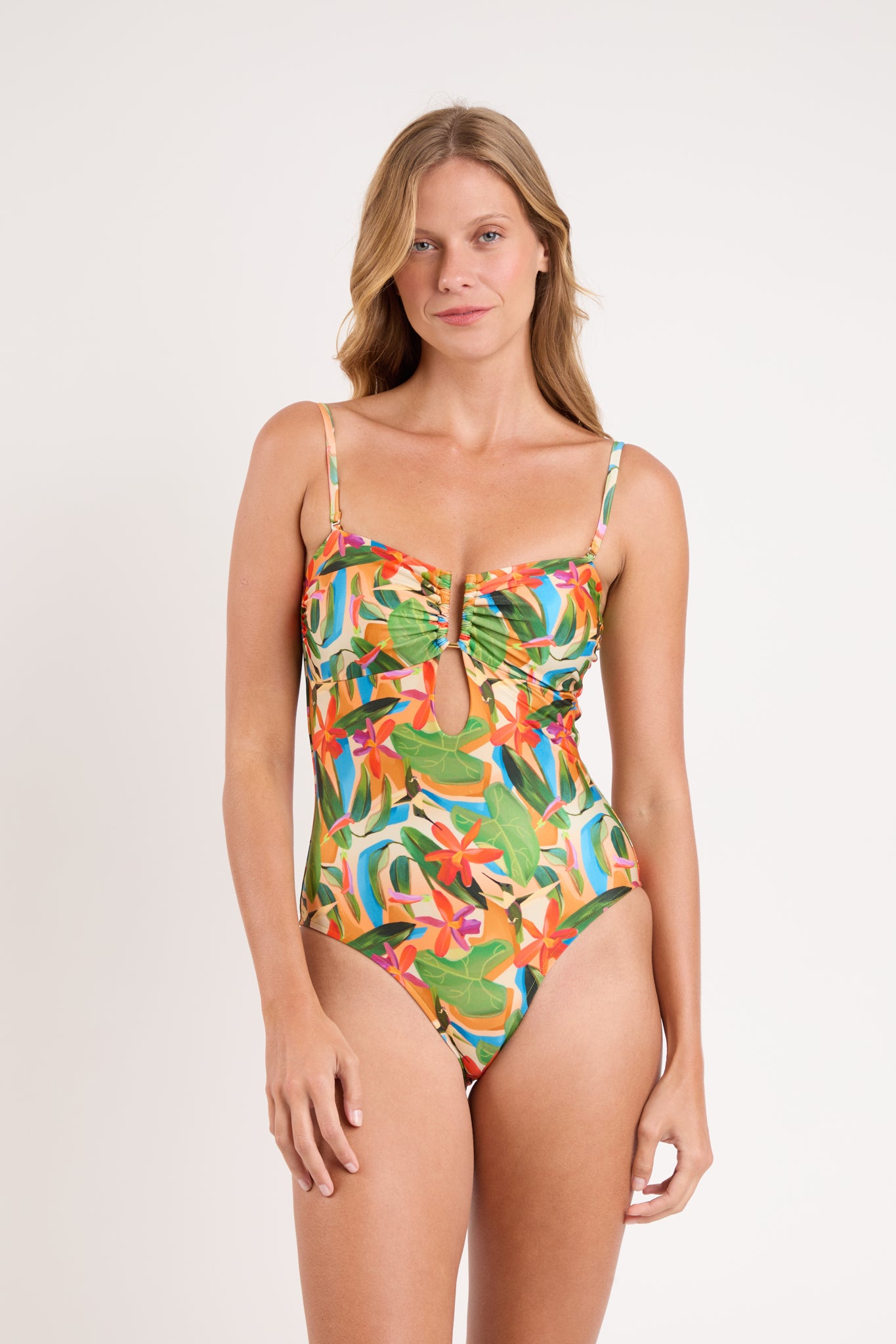Model Front: Rio De Sol One-Piece Tropical Sara-Op